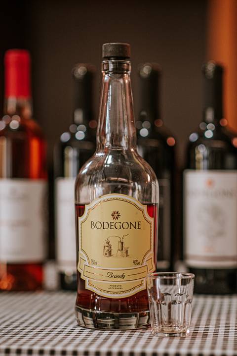 Conhaque da bodegone vinícola de bento gonçalves'