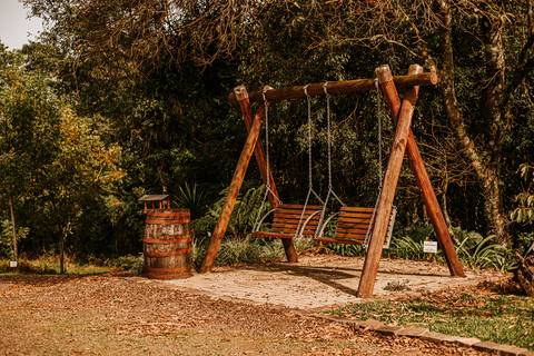 Ponto turístico no Vale dos Vinhedos retratado pela Aline Fontes em uma fotografia preparativo'