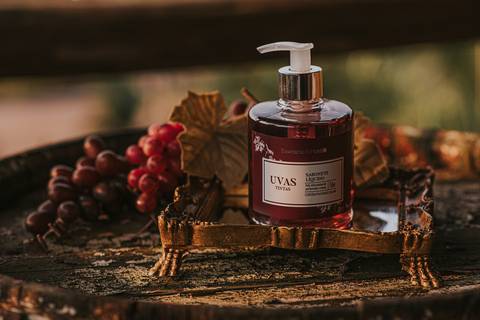 sabonete líquido uvas tinhas -fotografia por aline fontes fotografia e marketing'