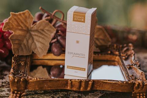 sérum, espumantes - fotografia por aline fontes fotografia e marketing bento gonçalves, rio grande do sul - fotografia de produto'