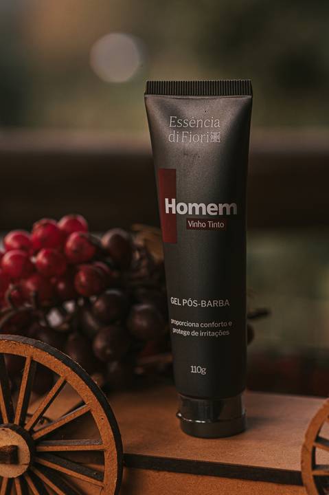gel pós barba vinho tinto - fotografia por aline fontes fotografia e marketing bento gonçalves, rio grande do sul - fotografia de produto'