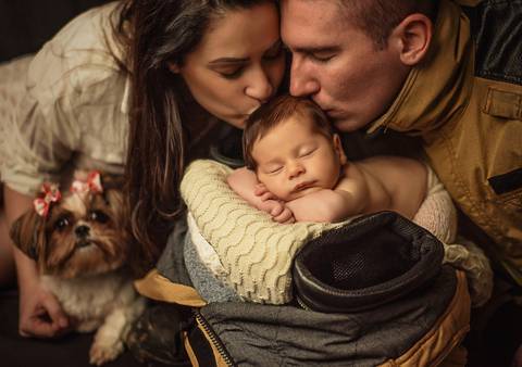 família com pet no ensaio newborn'
