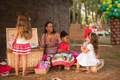 Fotos de festa infantil para famílias em Farroupilha e região
'
