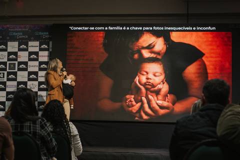 Mentoria sobre estilo de fotografia newborn e criação de identidade visual.
'