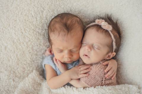 Newborn Gêmeos'