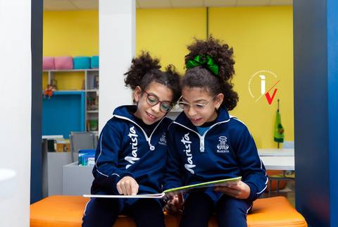 oto de publicidade de escola'