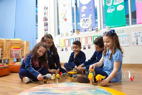 oto de publicidade de escola'