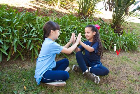 oto de publicidade de escola'