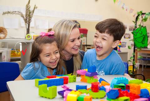 oto de publicidade de escola'