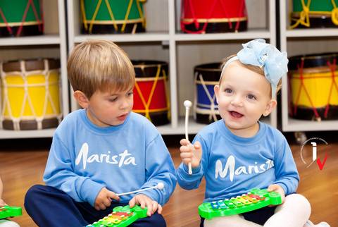 oto de publicidade de escola'