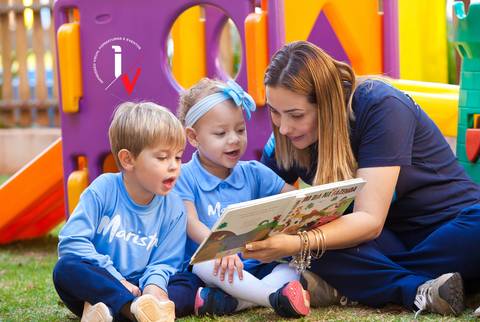 oto de publicidade de escola'