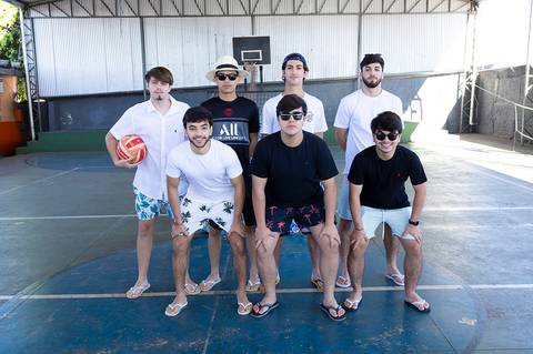 trote  do terceirão tema praia'