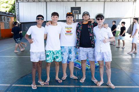 trote  do terceirão tema praia'