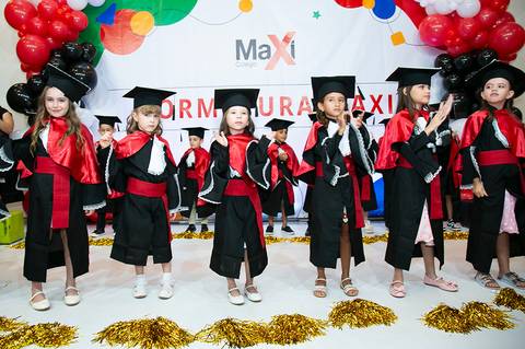 formatura da educação infantil do Colégio Maxi'