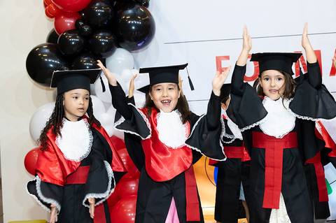 formatura da educação infantil do Colégio Maxi'