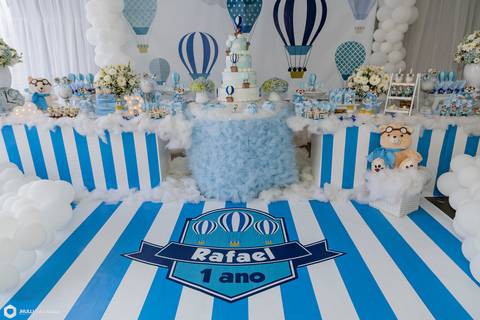 1 ano-rafael-o tempo voa-festa infantil-festa de balões-festa de menino-fotografa infantil-fotografia infantil-fotografia 1 ano-foto 1 ano-decoração de festa'