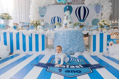 1 ano-rafael-o tempo voa-festa infantil-festa de balões-festa de menino-fotografa infantil-fotografia infantil-fotografia 1 ano-foto 1 ano-decoração de festa'