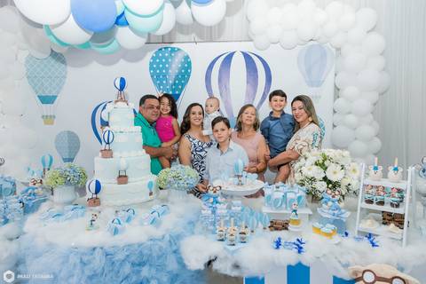 1 ano-rafael-o tempo voa-festa infantil-festa de balões-festa de menino-fotografa infantil-fotografia infantil-fotografia 1 ano-foto 1 ano-decoração de festa'