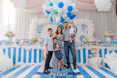 1 ano-rafael-o tempo voa-festa infantil-festa de balões-festa de menino-fotografa infantil-fotografia infantil-fotografia 1 ano-foto 1 ano-decoração de festa'
