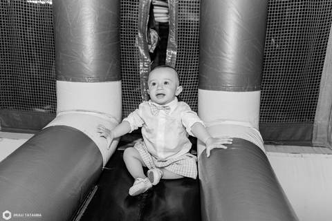 1 ano-rafael-o tempo voa-festa infantil-festa de balões-festa de menino-fotografa infantil-fotografia infantil-fotografia 1 ano-foto 1 ano-decoração de festa'