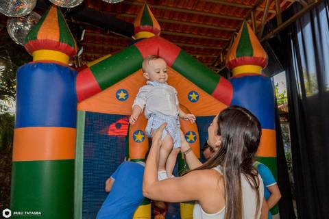 1 ano-rafael-o tempo voa-festa infantil-festa de balões-festa de menino-fotografa infantil-fotografia infantil-fotografia 1 ano-foto 1 ano-decoração de festa'