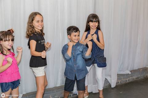 1 ano-rafael-o tempo voa-festa infantil-festa de balões-festa de menino-fotografa infantil-fotografia infantil-fotografia 1 ano-foto 1 ano-decoração de festa'