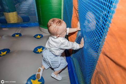1 ano-rafael-o tempo voa-festa infantil-festa de balões-festa de menino-fotografa infantil-fotografia infantil-fotografia 1 ano-foto 1 ano-decoração de festa'