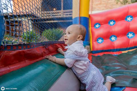 1 ano-rafael-o tempo voa-festa infantil-festa de balões-festa de menino-fotografa infantil-fotografia infantil-fotografia 1 ano-foto 1 ano-decoração de festa'