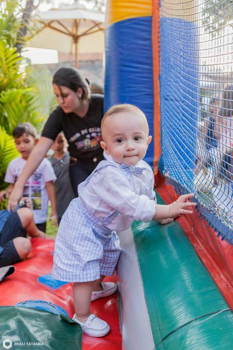 1 ano-rafael-o tempo voa-festa infantil-festa de balões-festa de menino-fotografa infantil-fotografia infantil-fotografia 1 ano-foto 1 ano-decoração de festa'