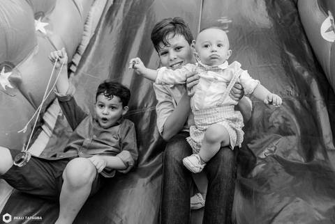 1 ano-rafael-o tempo voa-festa infantil-festa de balões-festa de menino-fotografa infantil-fotografia infantil-fotografia 1 ano-foto 1 ano-decoração de festa'