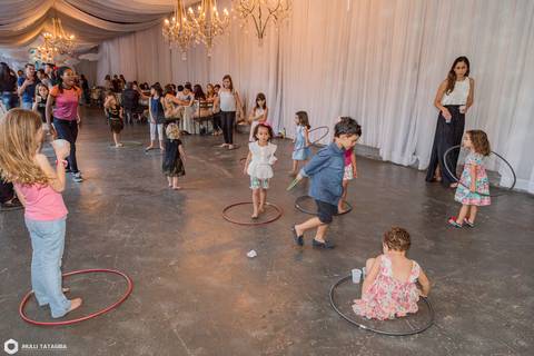 1 ano-rafael-o tempo voa-festa infantil-festa de balões-festa de menino-fotografa infantil-fotografia infantil-fotografia 1 ano-foto 1 ano-decoração de festa'