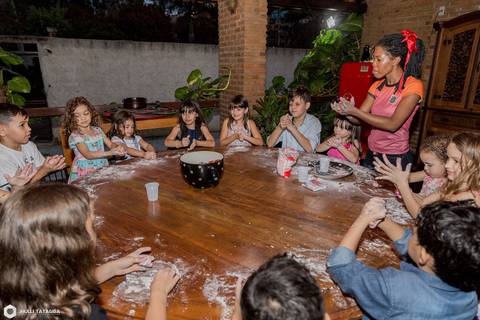 1 ano-rafael-o tempo voa-festa infantil-festa de balões-festa de menino-fotografa infantil-fotografia infantil-fotografia 1 ano-foto 1 ano-decoração de festa'