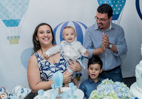 1 ano-rafael-o tempo voa-festa infantil-festa de balões-festa de menino-fotografa infantil-fotografia infantil-fotografia 1 ano-foto 1 ano-decoração de festa'