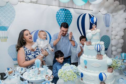 1 ano-rafael-o tempo voa-festa infantil-festa de balões-festa de menino-fotografa infantil-fotografia infantil-fotografia 1 ano-foto 1 ano-decoração de festa'