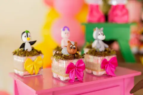 Masha e o Urso-festa Masha e o Urso -festa infantil bh-festa de menina-3 anos- laura-laura faz 3-mae da laura-festa de crianca- decoracao festa infantil -decoracao festa infantil bh - decoracao Masha e o Urso -jhulli tatagibafotografia'