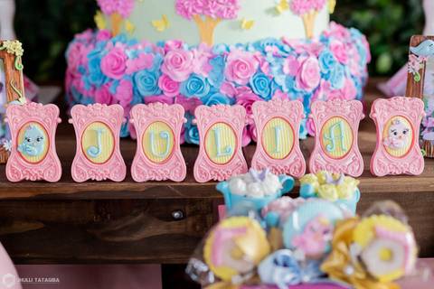 1 anojulia-jardimencatando-jardimdospassaros-jardimdasborboletas-festajardimencantado- 1aninho-festademenina-decoracaojardimencantado-decoracaoembh-fotografiainfantilbh-fotografainfantil-fotografainfantilbh-fotografodefesta-jhullitatagibafotografia'