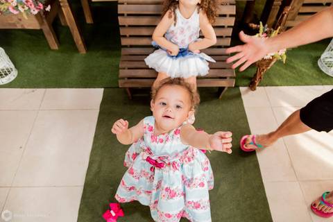 1 anojulia-jardimencatando-jardimdospassaros-jardimdasborboletas-festajardimencantado- 1aninho-festademenina-decoracaojardimencantado-decoracaoembh-fotografiainfantilbh-fotografainfantil-fotografainfantilbh-fotografodefesta-jhullitatagibafotografia'