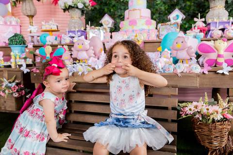 1 anojulia-jardimencatando-jardimdospassaros-jardimdasborboletas-festajardimencantado- 1aninho-festademenina-decoracaojardimencantado-decoracaoembh-fotografiainfantilbh-fotografainfantil-fotografainfantilbh-fotografodefesta-jhullitatagibafotografia'