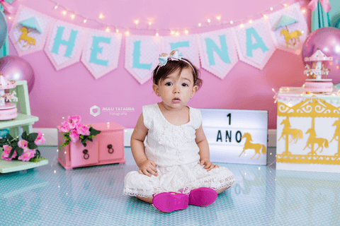 smashthecake-smashthecakebh-smashthecakecarrossel-smashthecakecarrosselencantado-smashthecakedemenina-ensaioinfantilcombolo-ensaiocombolo-babyhelena-helena-maedahelena-cakesmash-mesversario-amordemae-fotografadebebes-jhullitatagibafotografia'