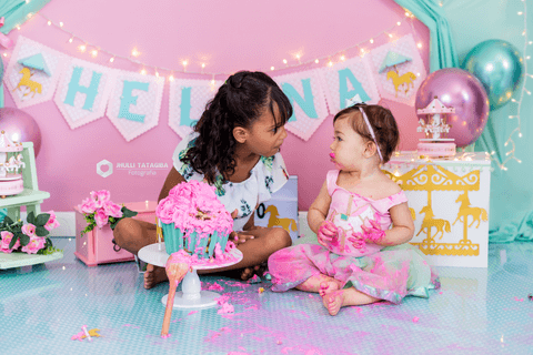 smashthecake-smashthecakebh-smashthecakecarrossel-smashthecakecarrosselencantado-smashthecakedemenina-ensaioinfantilcombolo-ensaiocombolo-babyhelena-helena-maedahelena-cakesmash-mesversario-amordemae-fotografadebebes-jhullitatagibafotografia'