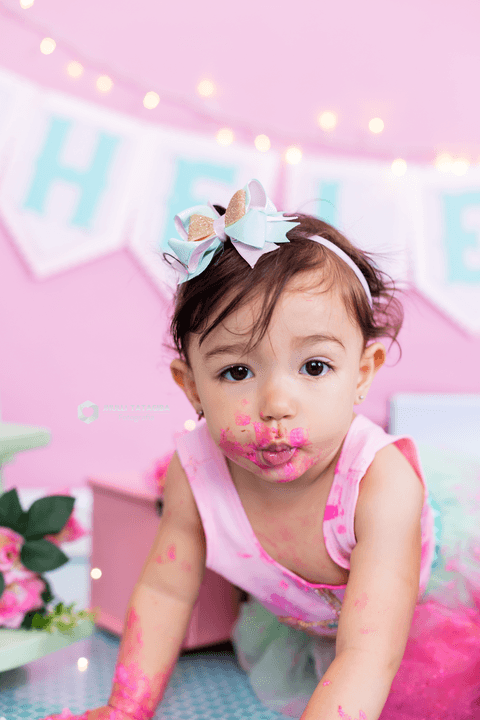 smashthecake-smashthecakebh-smashthecakecarrossel-smashthecakecarrosselencantado-smashthecakedemenina-ensaioinfantilcombolo-ensaiocombolo-babyhelena-helena-maedahelena-cakesmash-mesversario-amordemae-fotografadebebes-jhullitatagibafotografia'