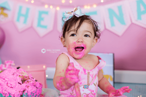 smashthecake-smashthecakebh-smashthecakecarrossel-smashthecakecarrosselencantado-smashthecakedemenina-ensaioinfantilcombolo-ensaiocombolo-babyhelena-helena-maedahelena-cakesmash-mesversario-amordemae-fotografadebebes-jhullitatagibafotografia'