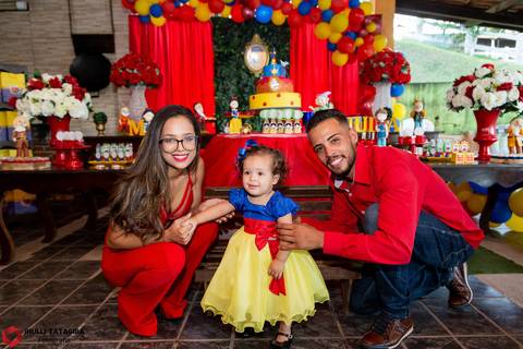 festainfantil-festabrancadeneve-brancadeneve-partydecorbrancadeneve-mariajulia-1ano-fotografiainfantilbh-fotografainfantilbh-jhullitatagibafotografia'