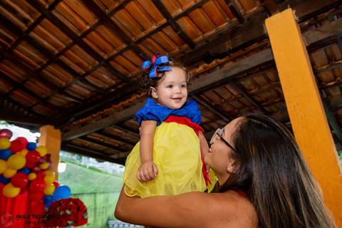 festainfantil-festabrancadeneve-brancadeneve-partydecorbrancadeneve-mariajulia-1ano-fotografiainfantilbh-fotografainfantilbh-jhullitatagibafotografia'
