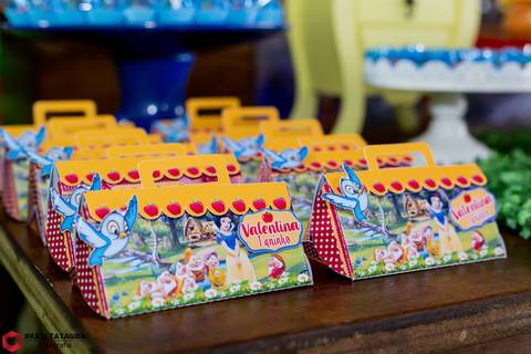 brancadeneve-valentinadeneve-valentina-babyvalentina-valentina1ano-buffetregianezocratto-regianezocratto-jhullitatagibafotografia'