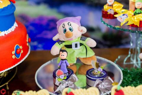 brancadeneve-valentinadeneve-valentina-babyvalentina-valentina1ano-buffetregianezocratto-regianezocratto-jhullitatagibafotografia'