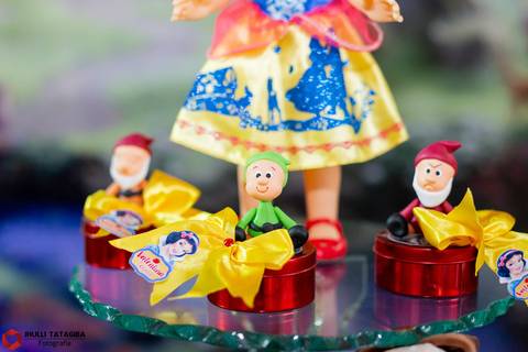 brancadeneve-valentinadeneve-valentina-babyvalentina-valentina1ano-buffetregianezocratto-regianezocratto-jhullitatagibafotografia'