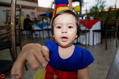 brancadeneve-valentinadeneve-valentina-babyvalentina-valentina1ano-buffetregianezocratto-regianezocratto-jhullitatagibafotografia'