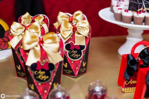 festainfantil-minnie-minnievermelha-minnieluxo-festaminnie-festaminnieluxo-festaminnievermelha-festaluxo-festademeninaluxo-festademenina-3aninhos-partydecorbh-analuiza-babyaninha-fotografadefestainfantil-fotografiadefestainfantil-jhullitatagibafotografia-'