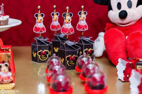 festainfantil-minnie-minnievermelha-minnieluxo-festaminnie-festaminnieluxo-festaminnievermelha-festaluxo-festademeninaluxo-festademenina-3aninhos-partydecorbh-analuiza-babyaninha-fotografadefestainfantil-fotografiadefestainfantil-jhullitatagibafotografia-'